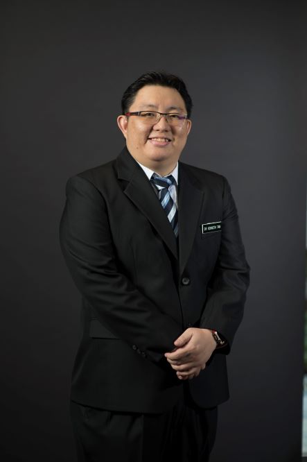 Photo of Assoc Prof Kenneth Tan